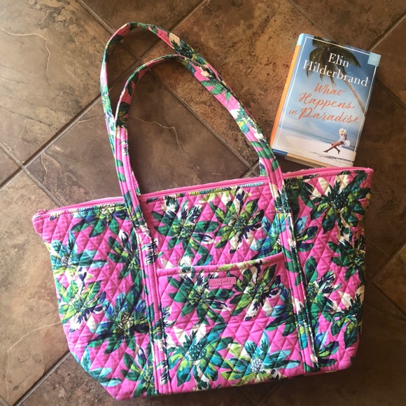 Vera Bradley Handbags - Vera Bradley Large Tote
